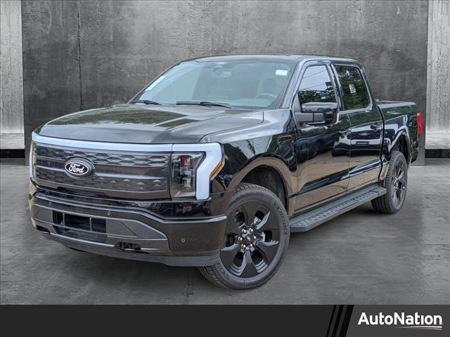 2025 Ford F-150 Lightning Platinum's photo