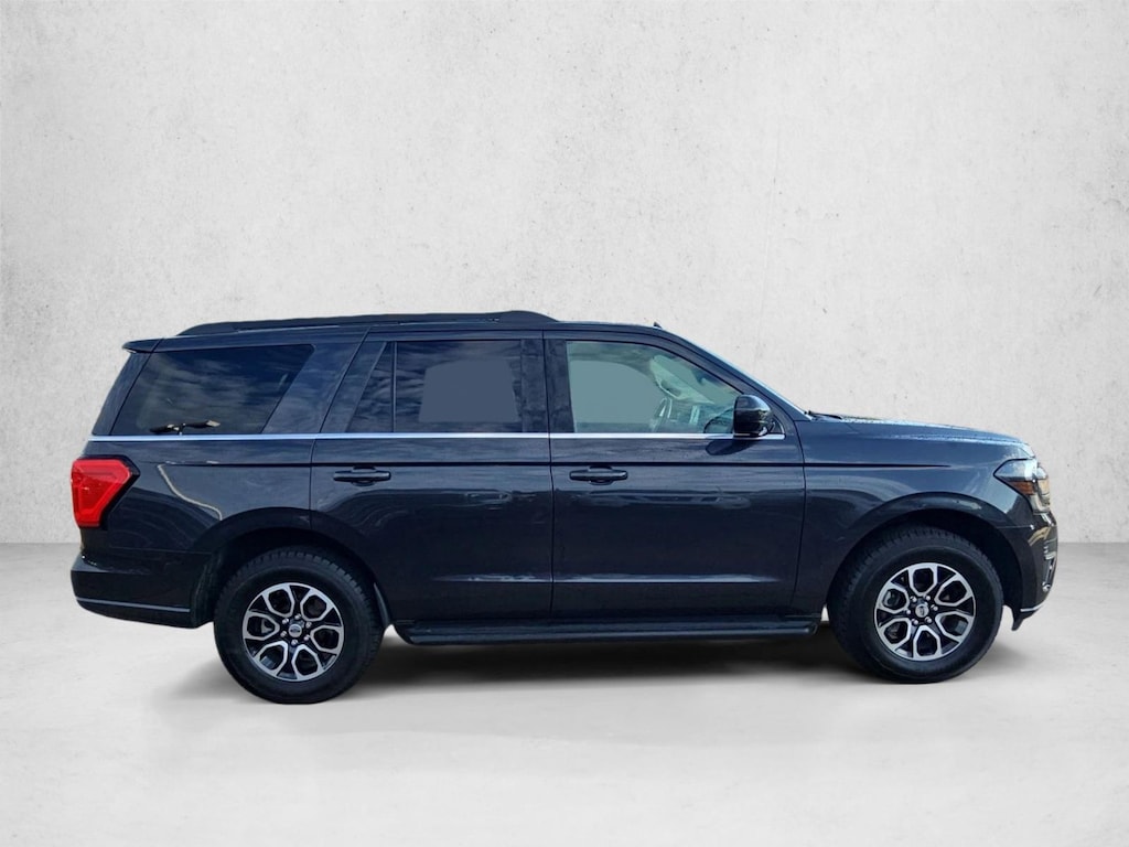 Used 2024 Ford Expedition XLT SUV