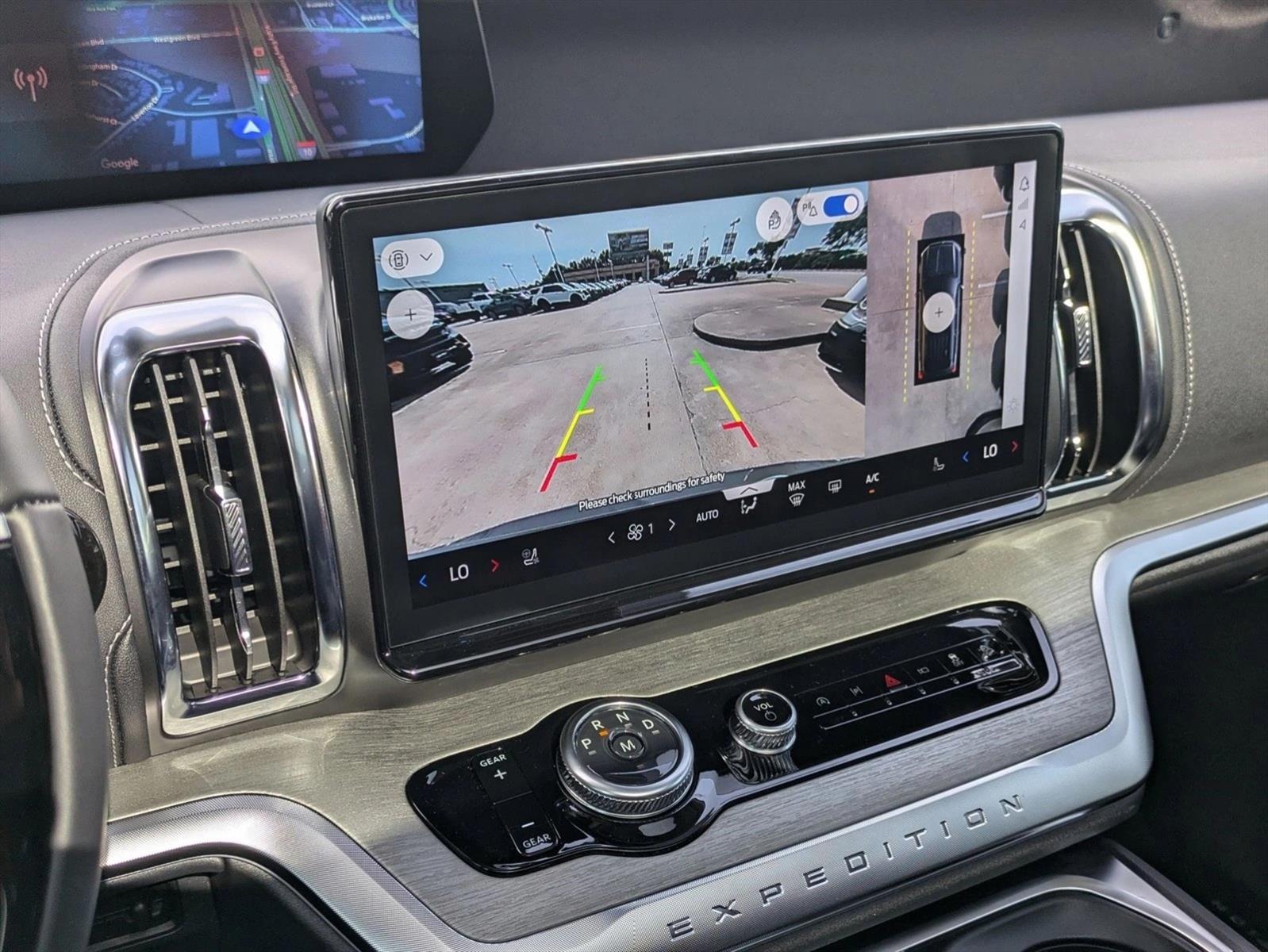 2025 Ford Expedition Platinum - Photo 14