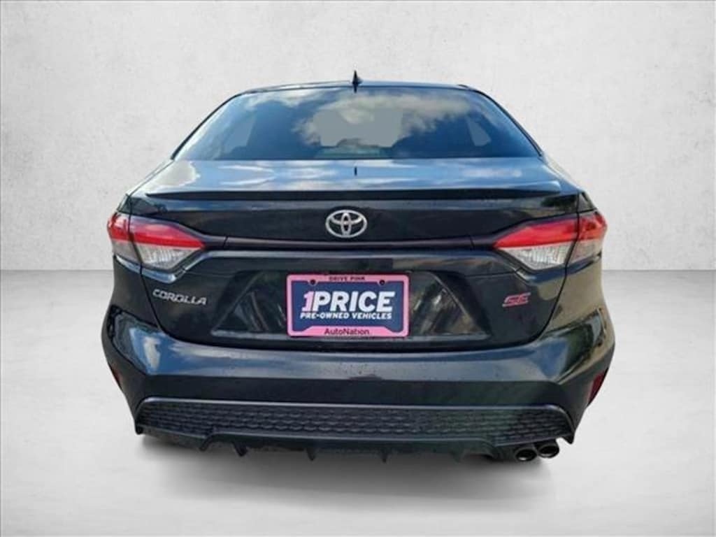 Used 2020 Toyota Corolla SE Sedan