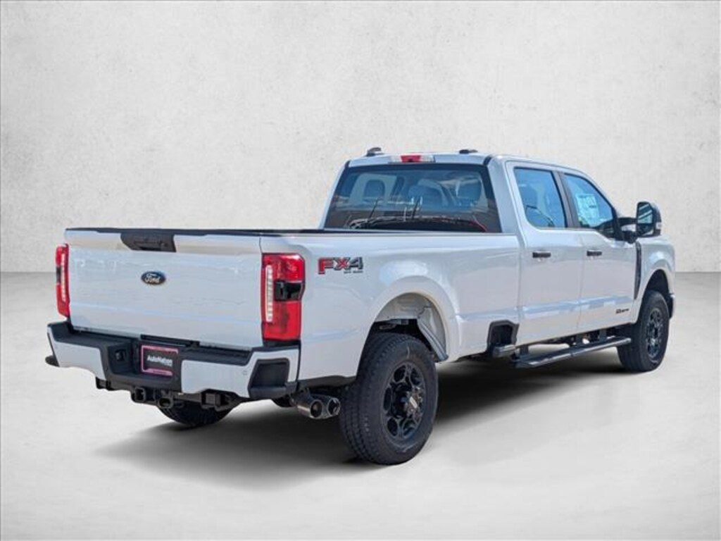 New 2025 Ford F-250 XL Truck Crew Cab