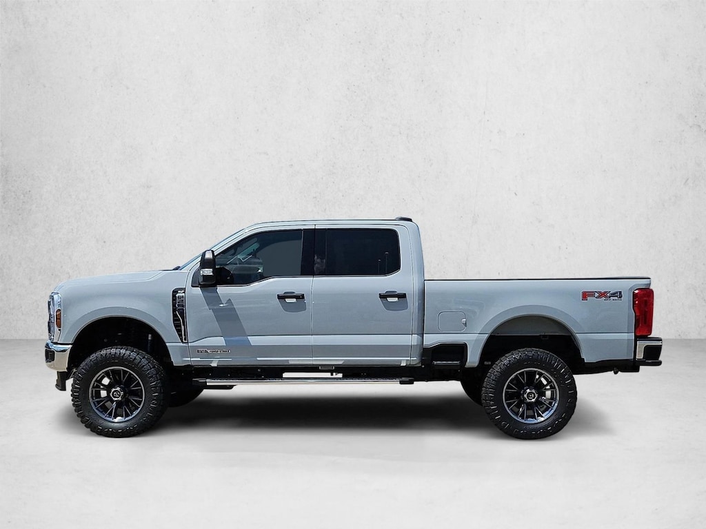 New 2026 Ford F-250 XLT Truck Crew Cab