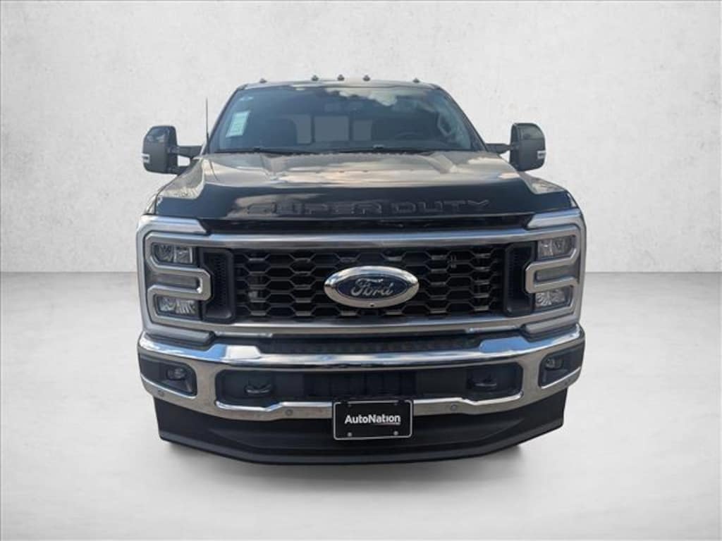 New 2026 Ford F-350 LARIAT Truck Crew Cab