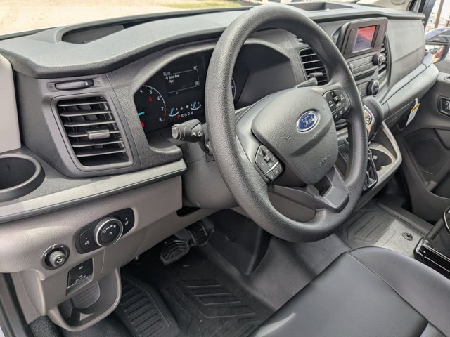 2025 Ford Transit photo 3