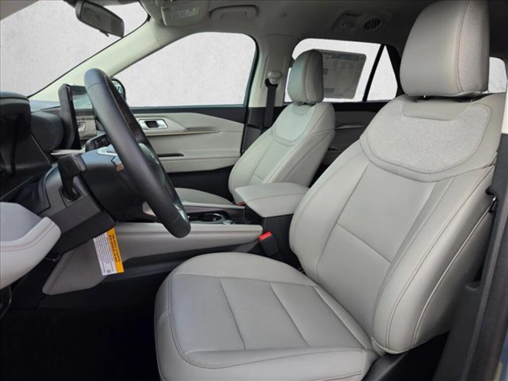 New 2025 Ford Explorer Active SUV