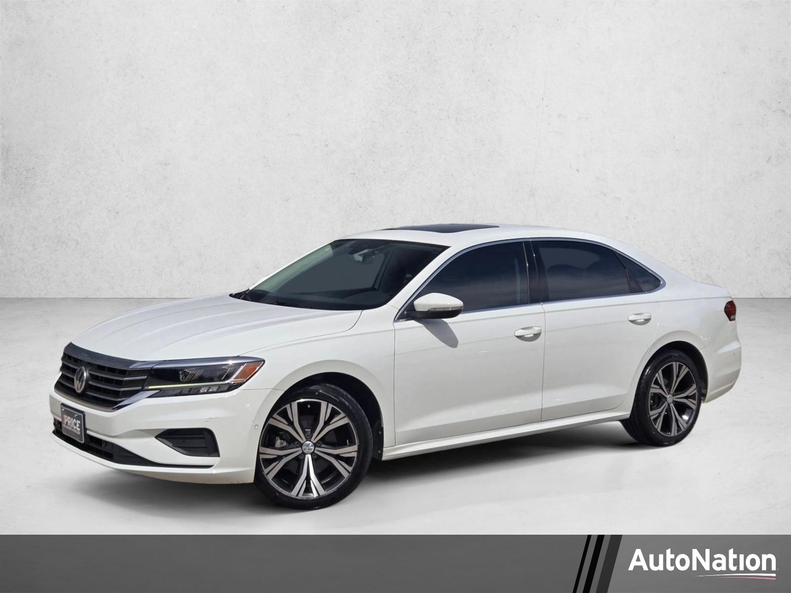 2020 Volkswagen Passat 2.0T SEL Auto's photo