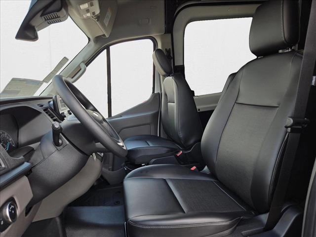 2025 Ford Transit photo 3