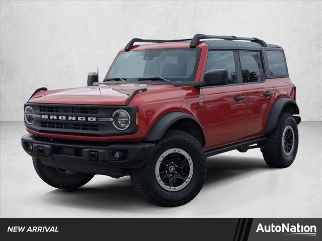 2023 Ford Bronco 4-Door Black Diamond's photo