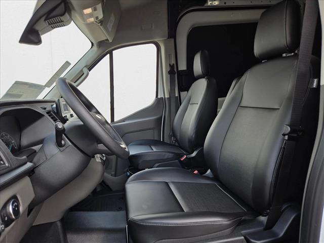 2025 Ford Transit photo 3