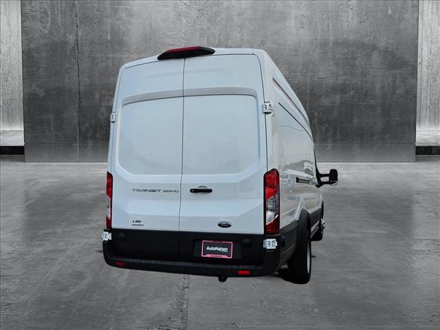 2025 Ford Transit photo 2