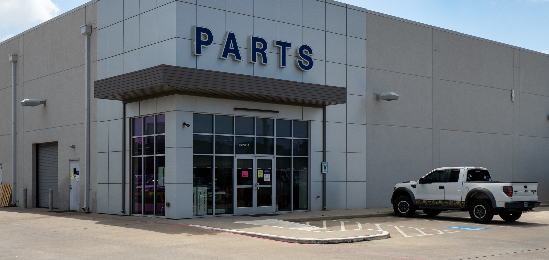 Exterior view of AutoNation Ford Katy
