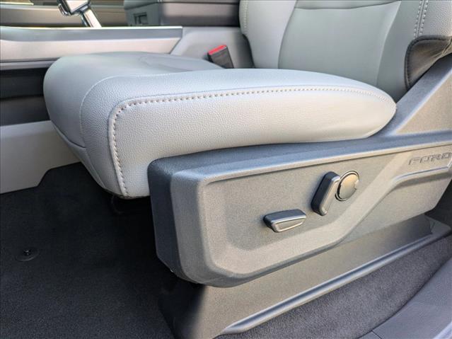 2025 Ford F-150 Lightning photo 4