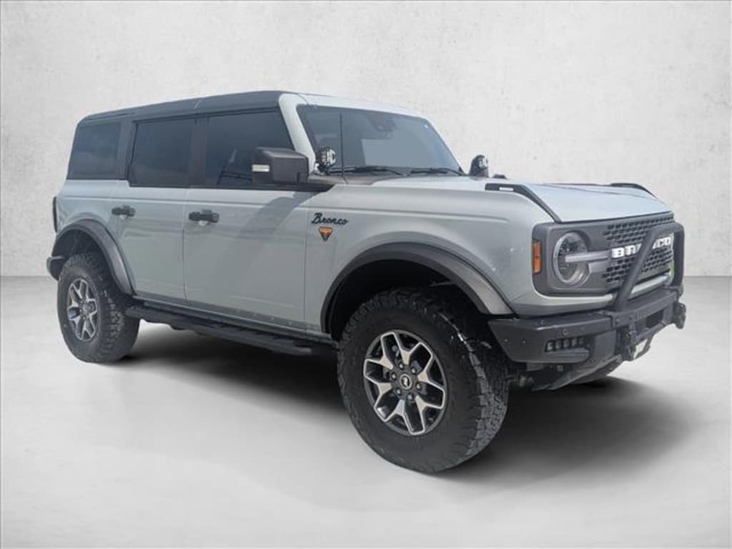 Used 2023 Ford Bronco Badlands SUV