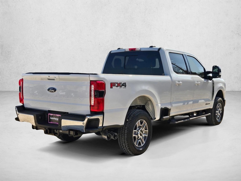New 2026 Ford F-250 LARIAT Truck Crew Cab
