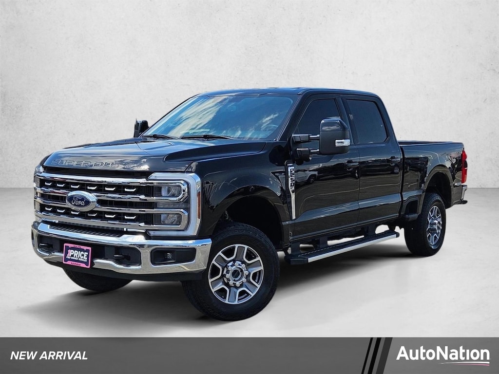 Used 2024 Ford F-250 LARIAT Truck Crew Cab