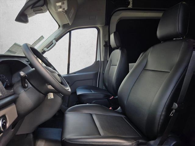 2025 Ford Transit photo 3