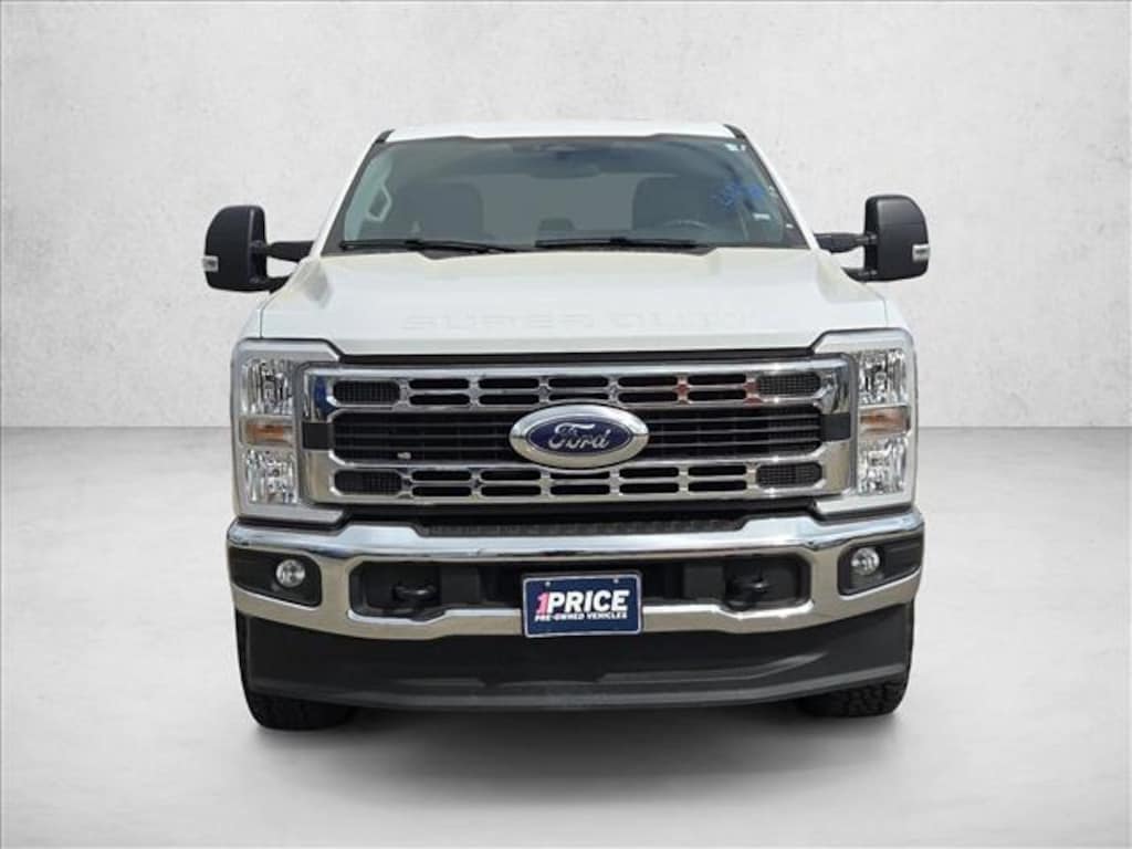 Used 2025 Ford F-250 XLT Truck Crew Cab