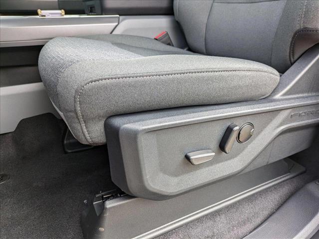 2025 Ford F-150 XLT photo 4