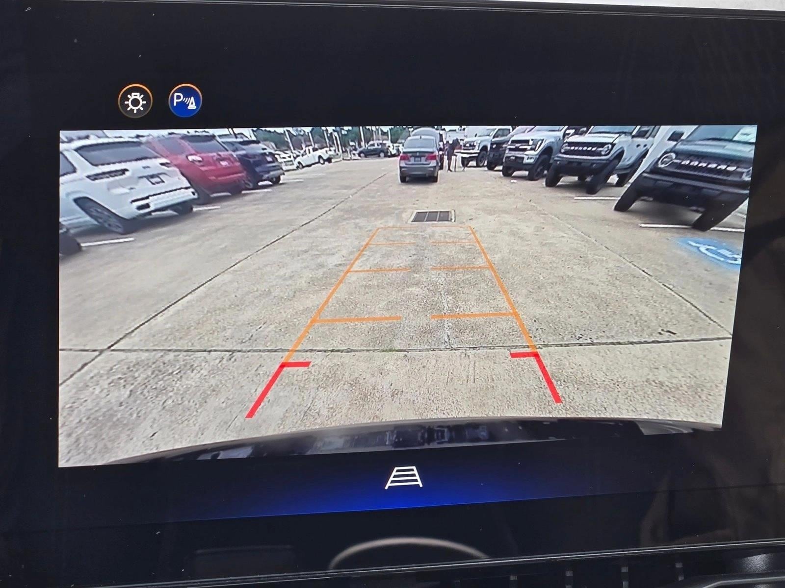 2025 Chevrolet Equinox LT - Photo 13