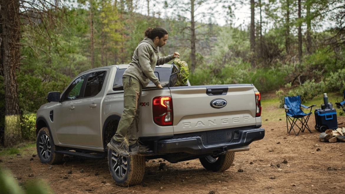 Learn about the cargo bed of the Ford Ranger Exterior shot of the Ford Ranger box side step feature