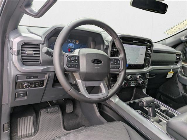 2025 Ford F-150 XLT photo 3