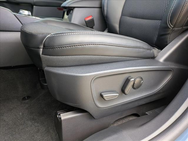 2025 Ford Escape photo 3