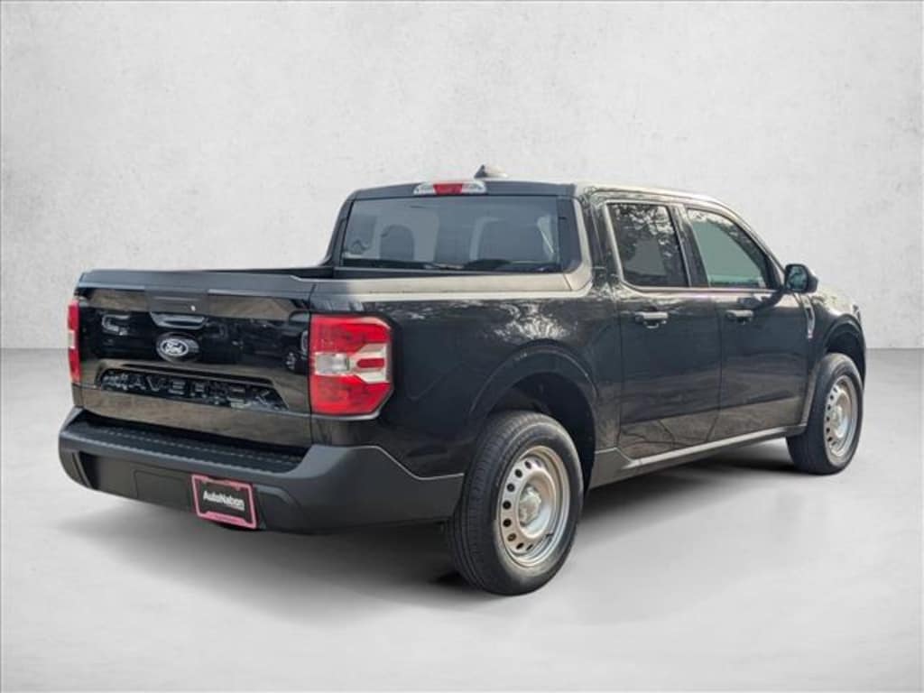 New 2025 Ford Maverick XL Truck SuperCrew