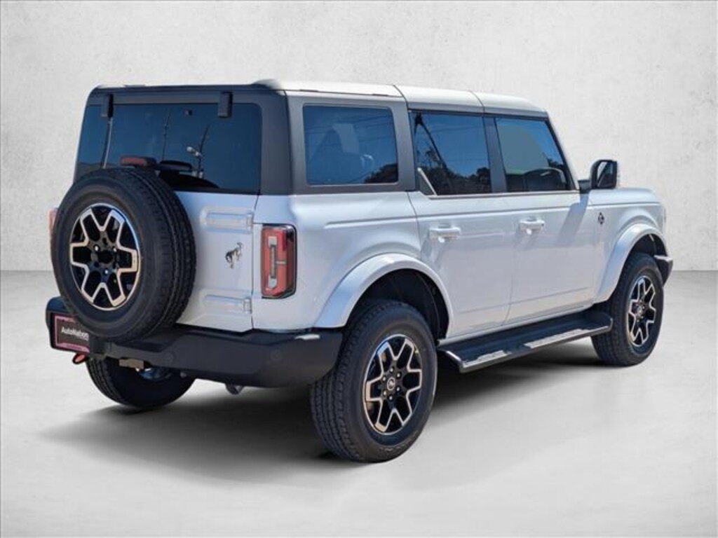 New 2025 Ford Bronco Outer Banks SUV