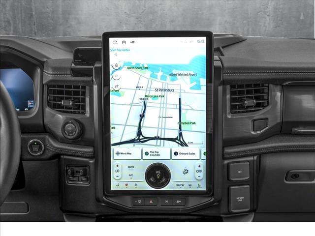 2025 Ford F-150 Lightning Flash photo 11