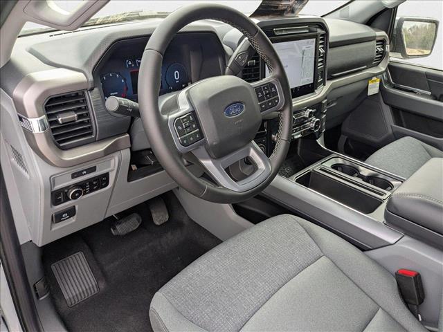 2025 Ford F-150 XLT photo 3