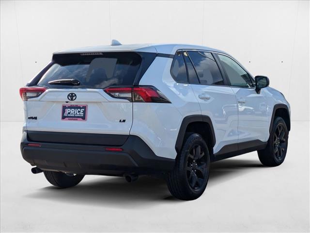 2023 Toyota RAV4 LE photo 2