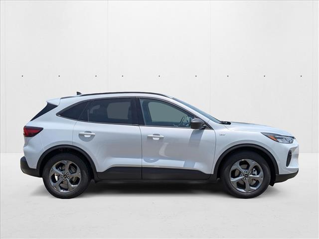 2025 Ford Escape ST-Line photo 4