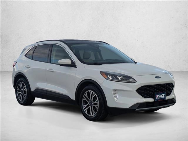 2020 Ford Escape SEL photo 3