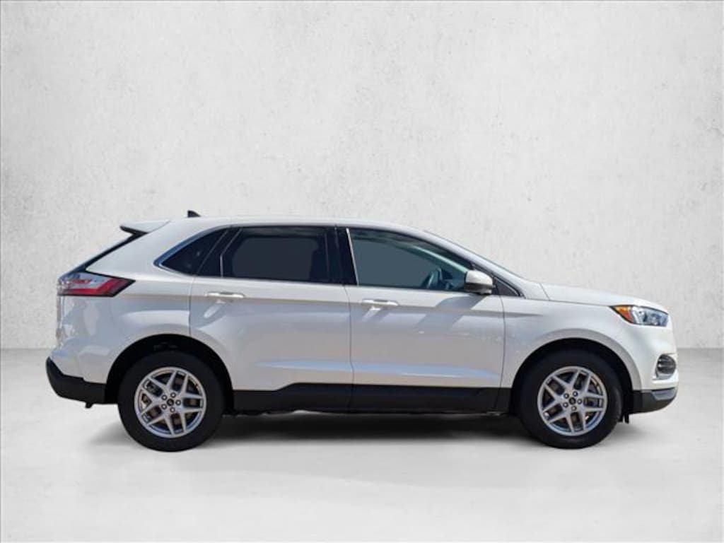 Used 2024 Ford Edge SEL SUV