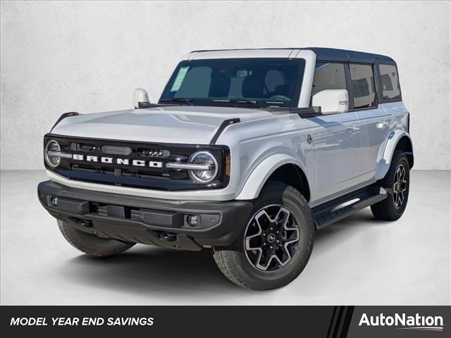 2025 Ford Bronco 4-Door Outer Banks's photo