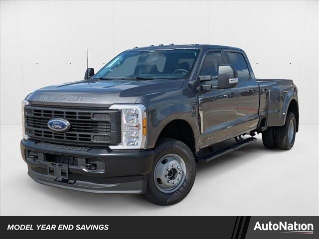 2025 Ford F-350 Super Duty XL's photo