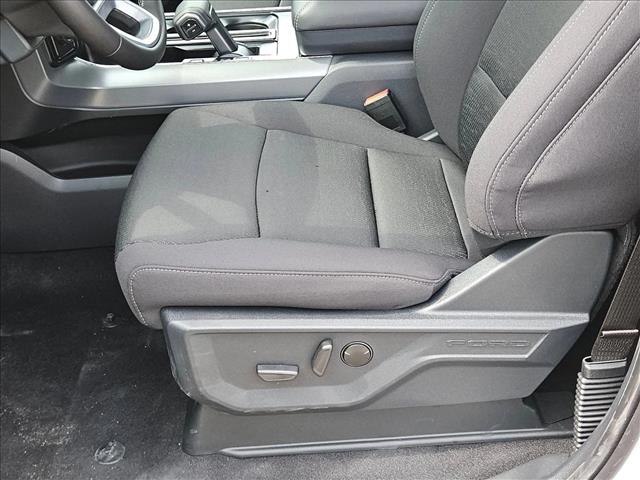 2025 Ford F-150 XLT photo 4
