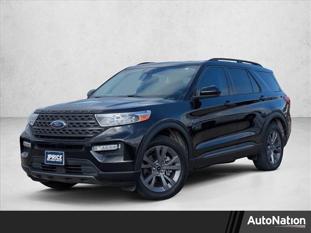 2023 Ford Explorer XLT's photo