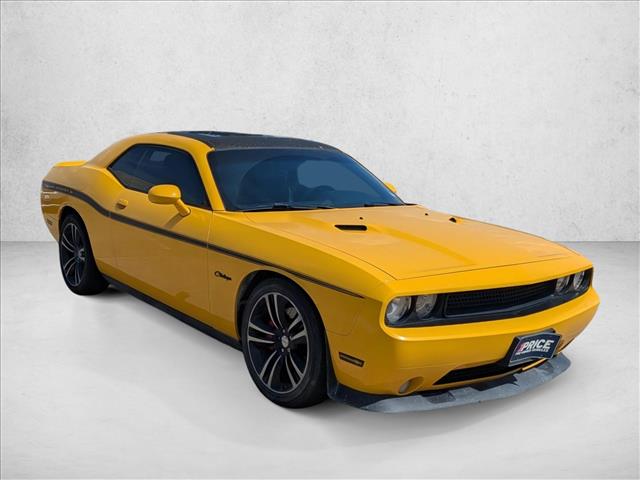 2012 Dodge Challenger SRT8 photo 3