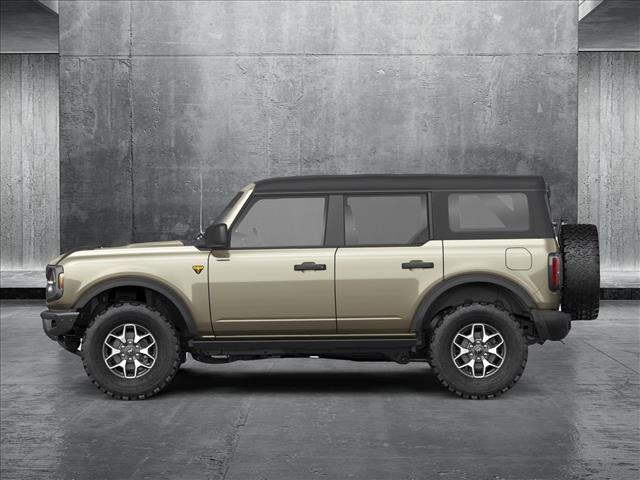 2025 Ford Bronco Outer Banks photo 2