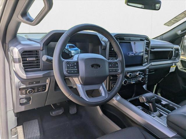 2025 Ford F-150 XLT photo 3