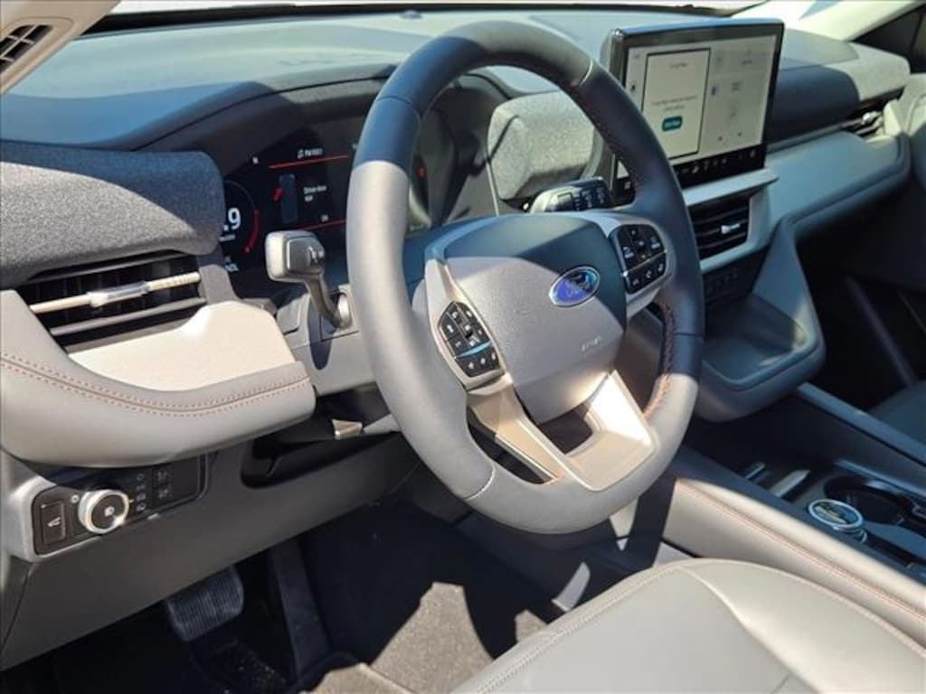 New 2025 Ford Explorer Active SUV