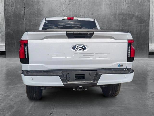 2025 Ford F-150 Lightning Flash photo 6