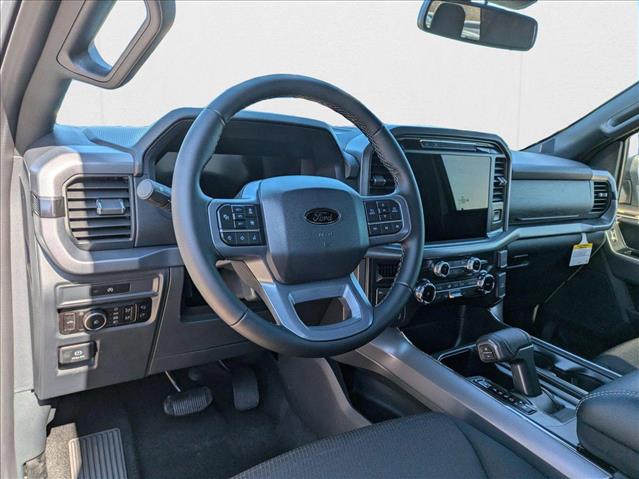2025 Ford F-150 XLT photo 3