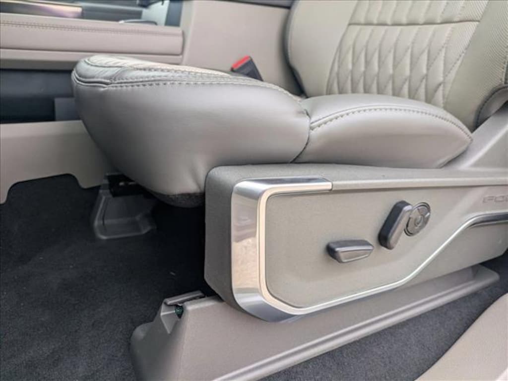 New 2026 Ford F-250 Platinum Truck Crew Cab