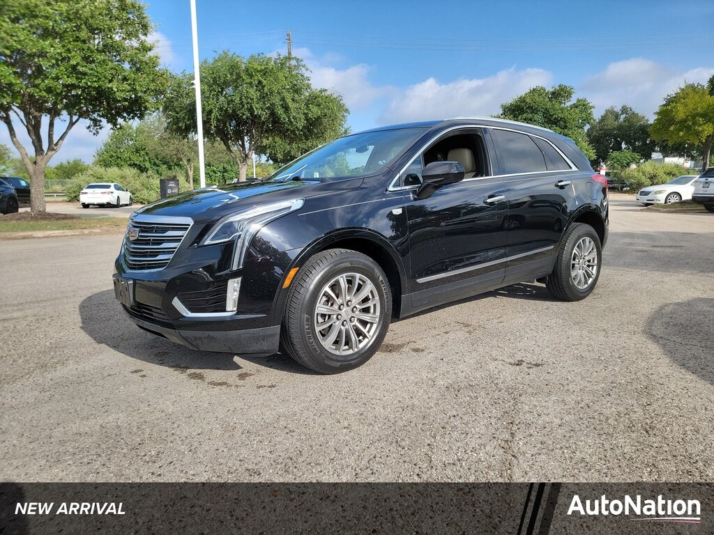Used 2017 CADILLAC XT5 Luxury FWD SUV