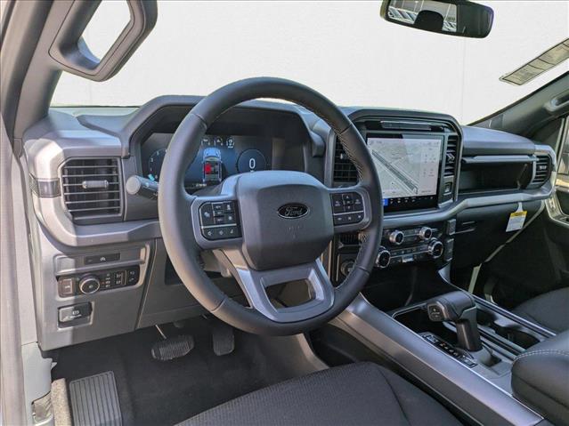 2025 Ford F-150 XLT photo 3