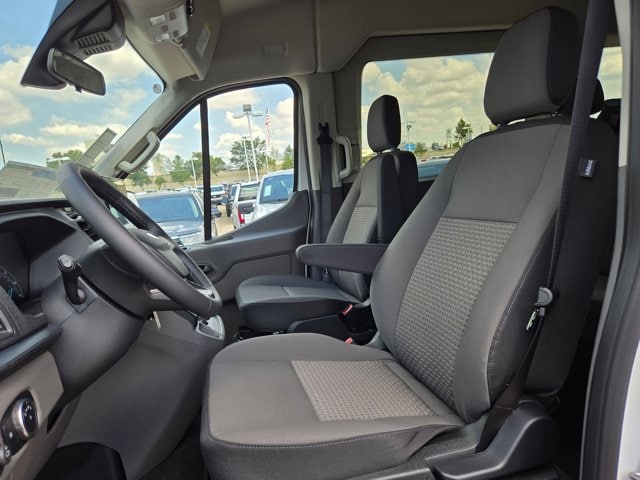 2025 Ford Transit photo 4