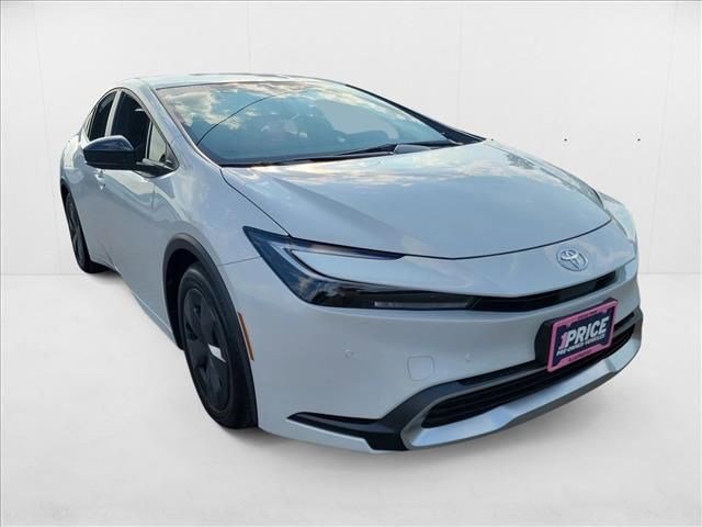 2025 Toyota Prius Plug-in Hybrid SE photo 3