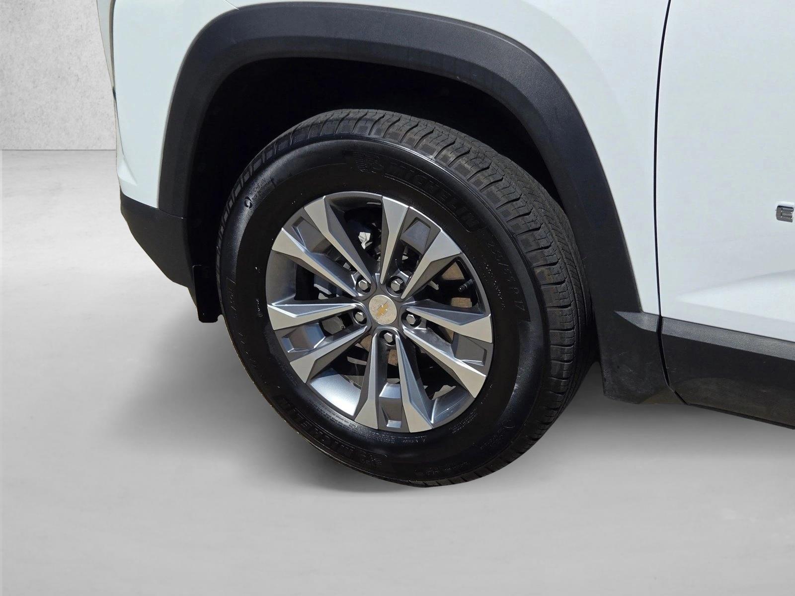 2025 Chevrolet Equinox LT - Photo 23